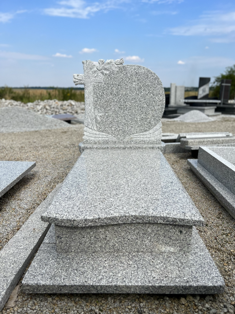 artystyczny nagrobek granitowy Strzegom img 1170