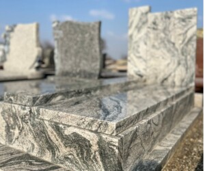 Nagrobek pojedynczy nowoczesny bialy nagrobek