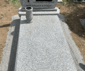 Nagrobek pojedynczy zaklad kamieniarski strzegomski nagrobek granitowy