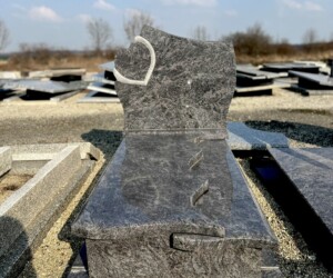 Nagrobek pojedynczy img 1047