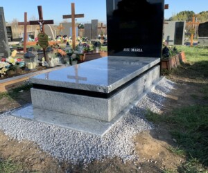 Nagrobek pojedynczy zaklad kamieniarski nagrobek granitowy viscount white nowoczesny
